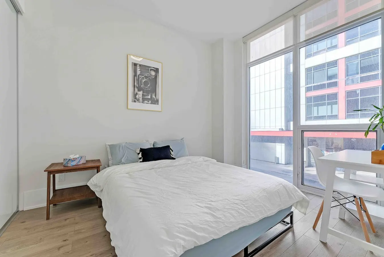 2BR/2BTH Condo Parking CN Tower/Rogers Centre 4
