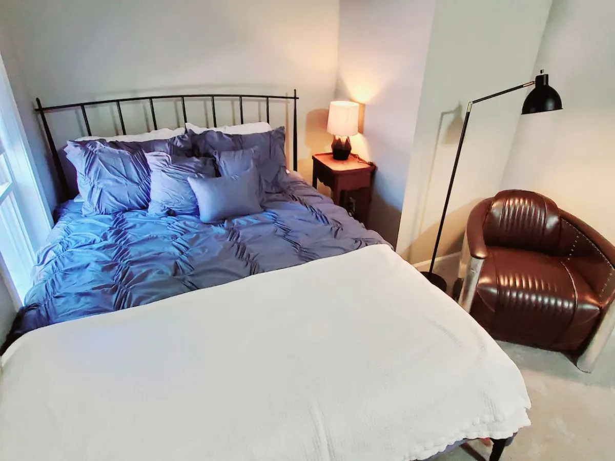 Walkable Cozy Downtown Studio (FREE Bikes to use) 7