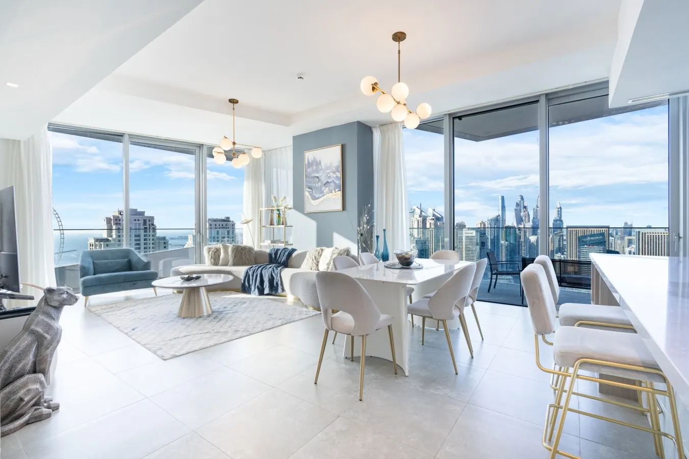 Central Lux Home w/ Stunning Views on 42nd Floor