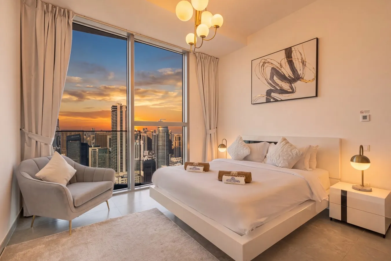 Central Lux Home w/ Stunning Views on 42nd Floor 20