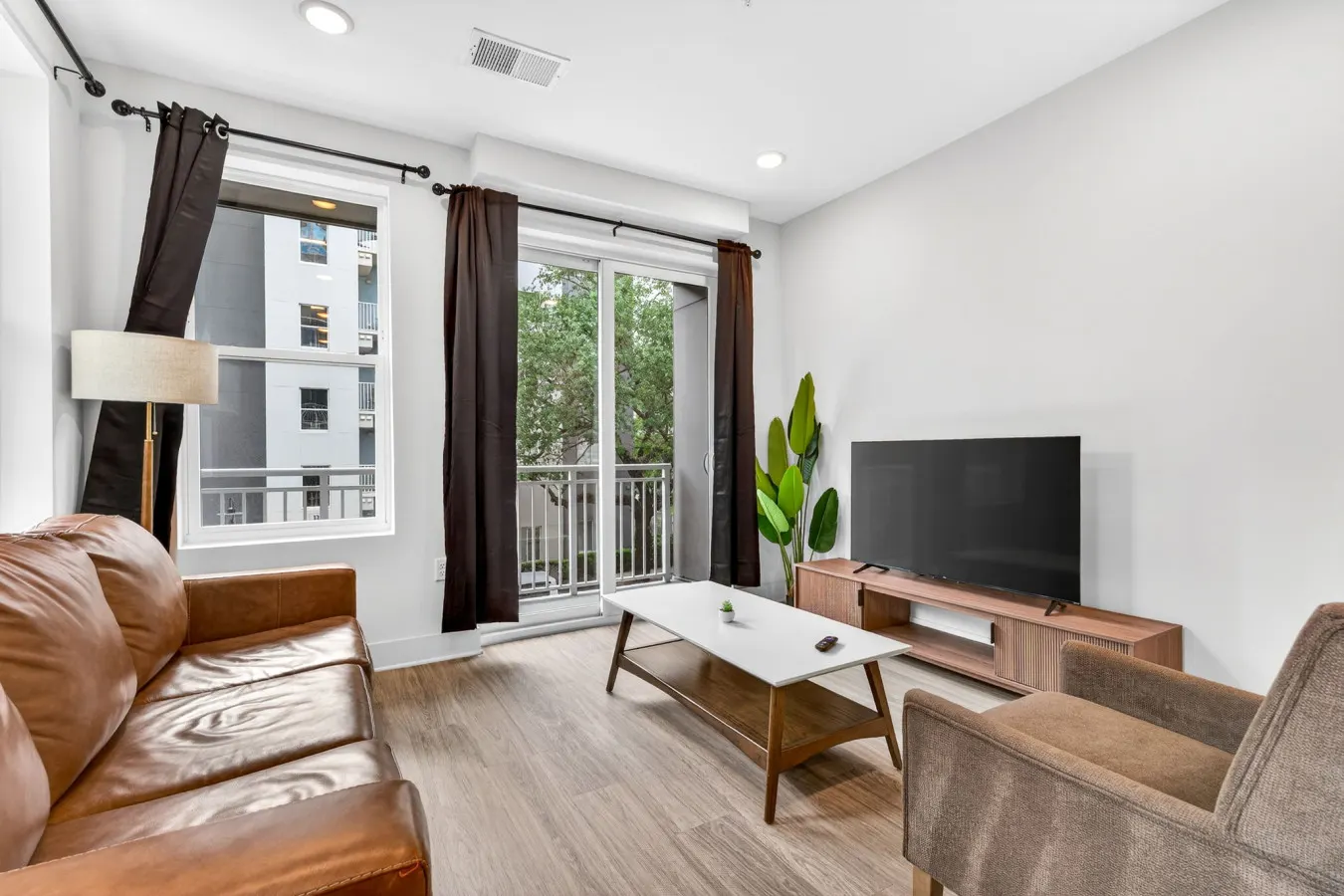 Upscale 2BR Stay Minutes from Convention Center 3