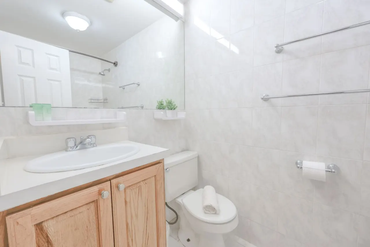 Chic 1 Bed Apartment! Steps from Boston Common! 9