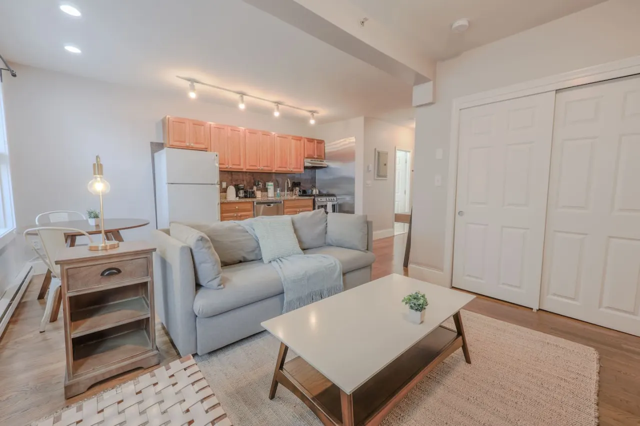 Chic 1 Bed Apartment! Steps from Boston Common! 8