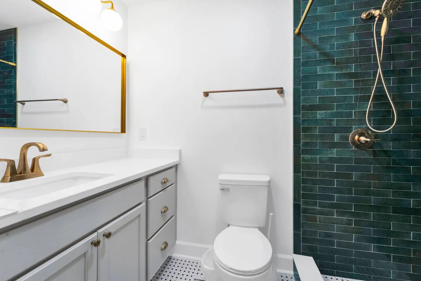Waverly Home - 5 Bedrooms 4 Bathrooms 19