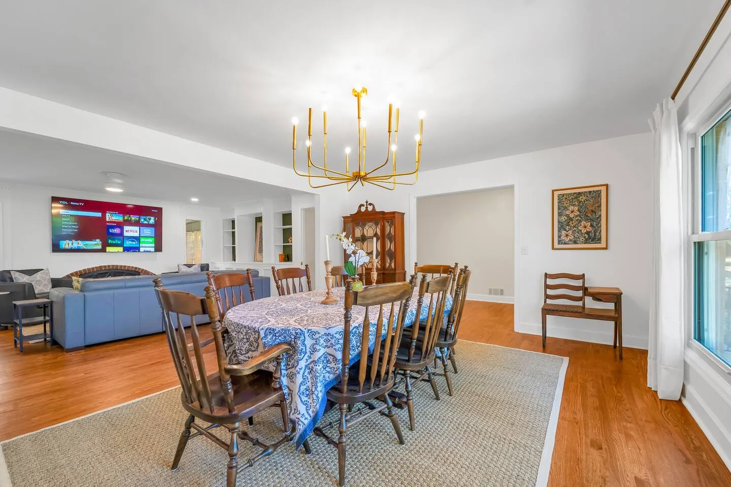 Waverly Home - 5 Bedrooms 4 Bathrooms 8