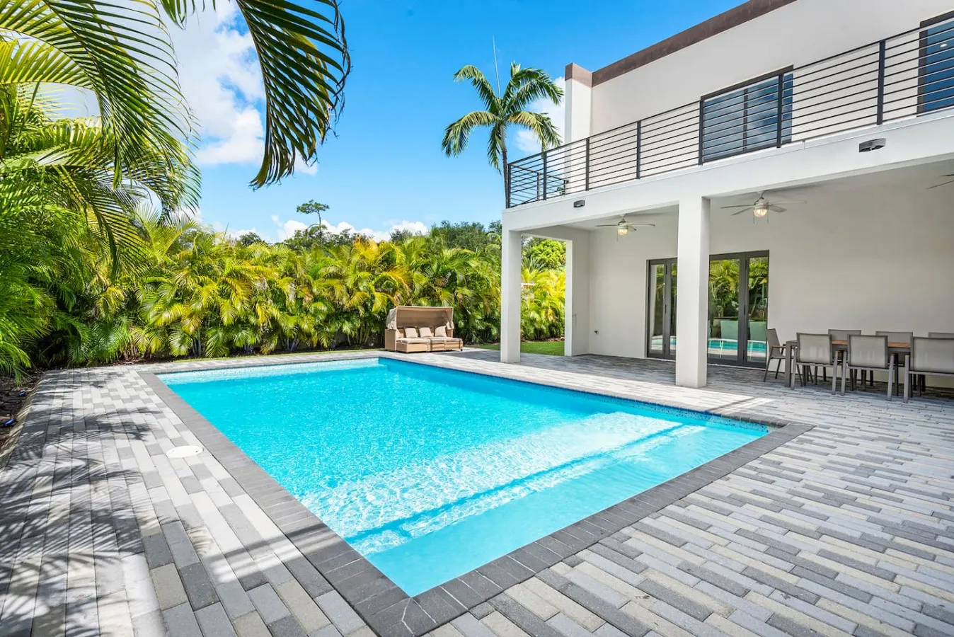 20% Off NEW 10BR Luxury villa w/Private Pool! 9