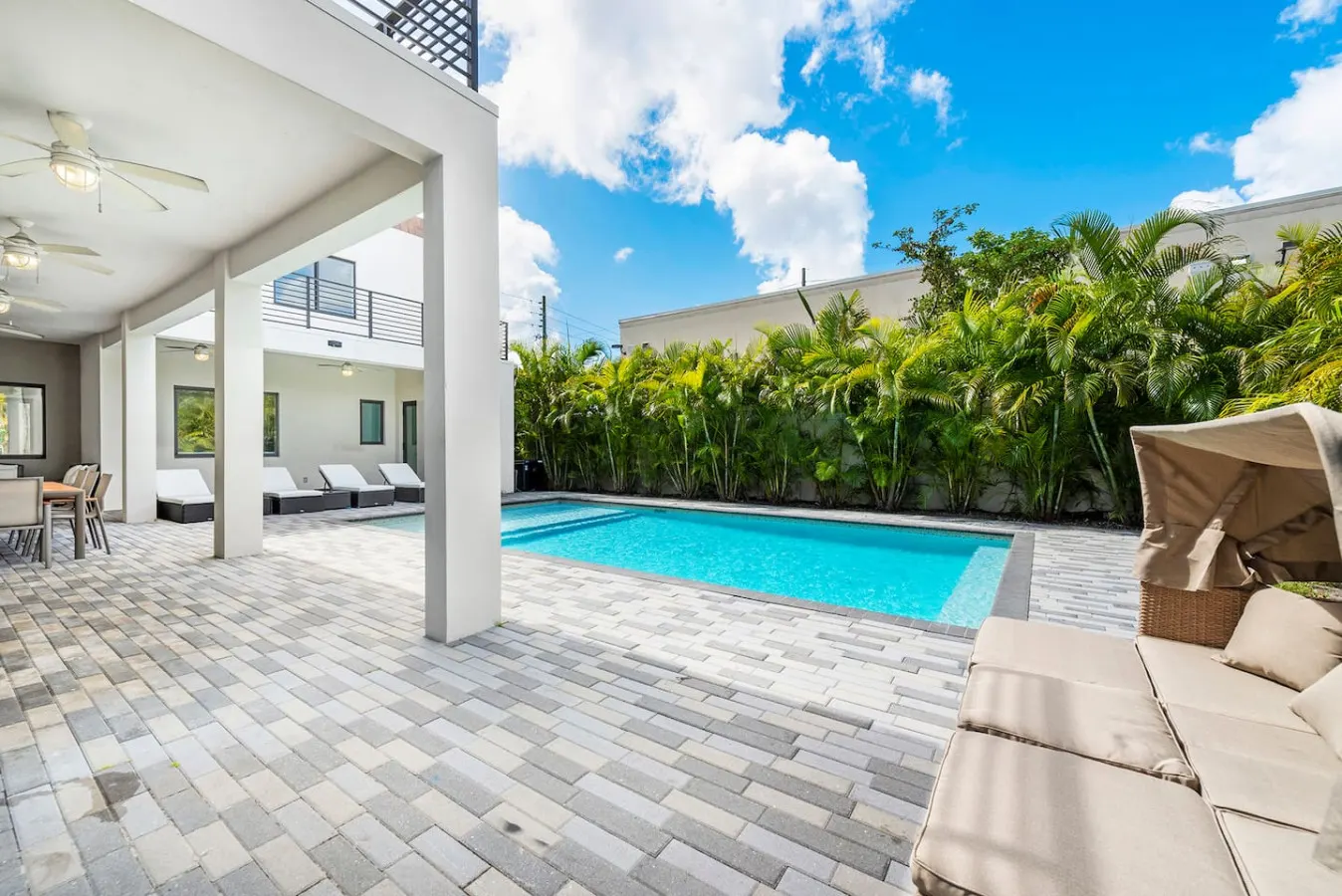 20% Off NEW 10BR Luxury villa w/Private Pool! 12