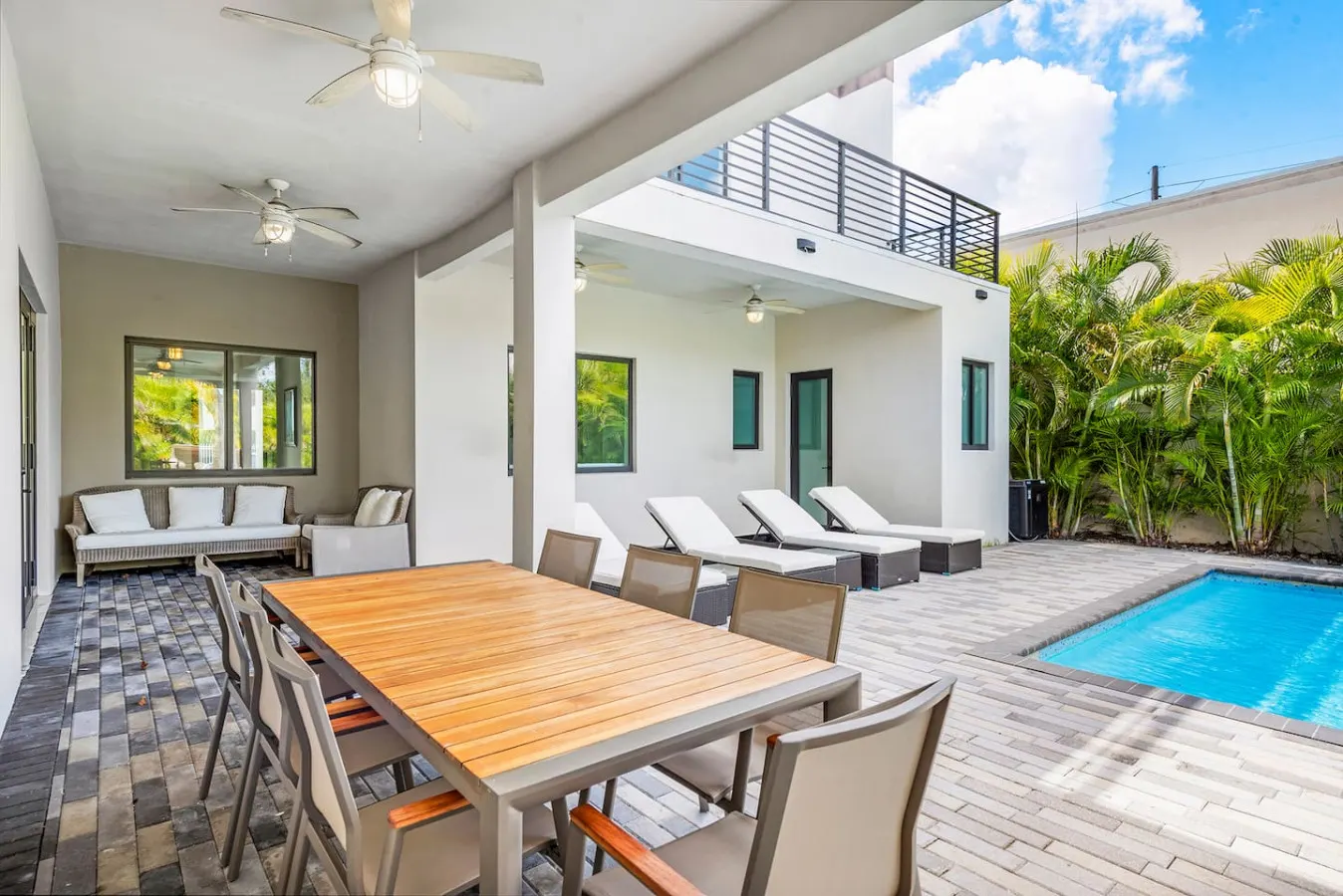 20% Off NEW 10BR Luxury villa w/Private Pool! 6