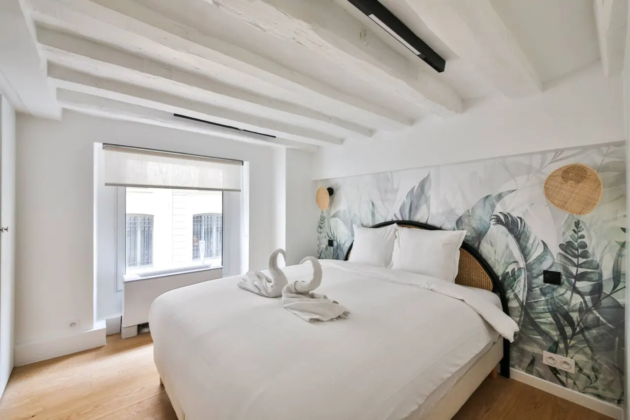 11.Flat 8 person St Lazare Galerie LaFayette 8ème 8