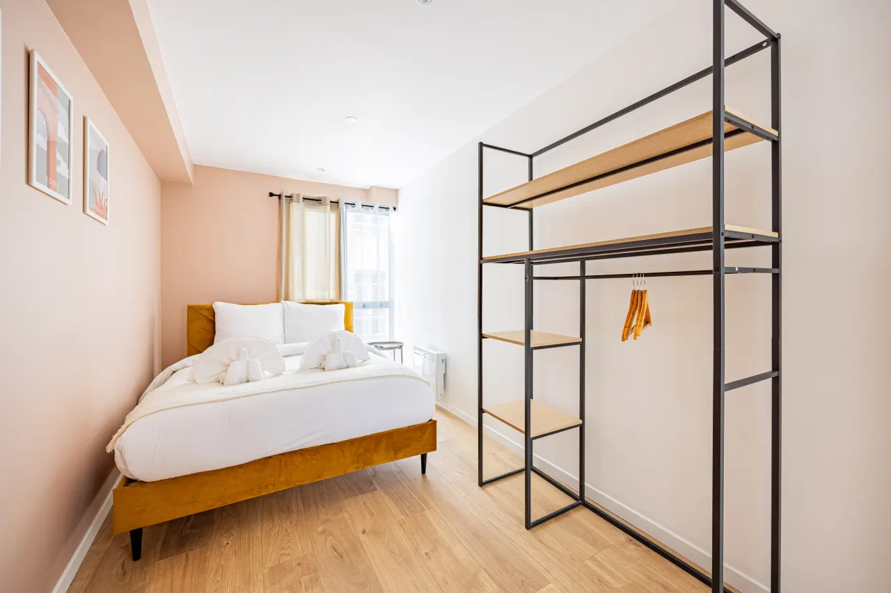Charme Parisien 6 Personnes, 2 chambres, 19ème 2