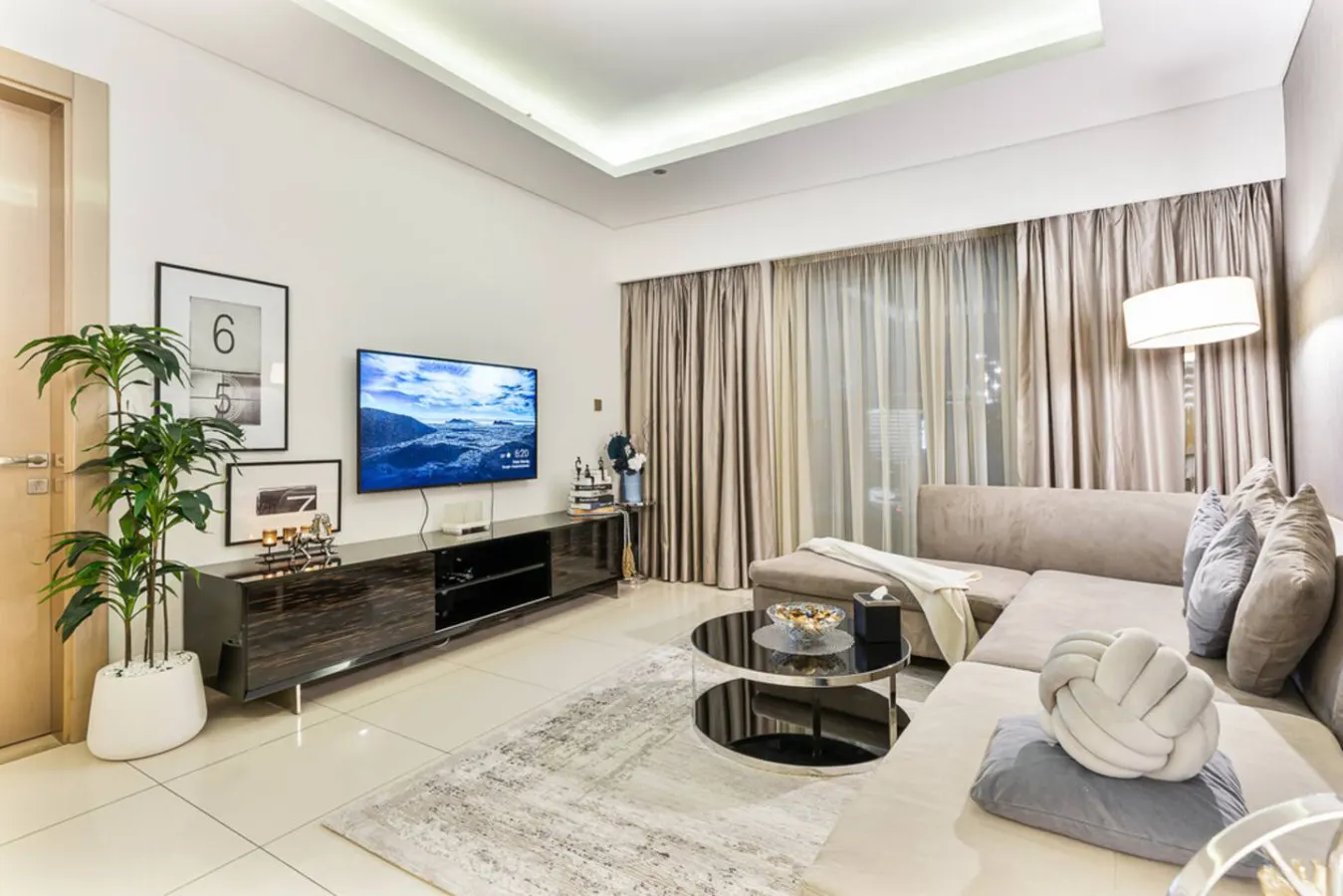 Stylish 1BR in Business Bay Burj Khalifa View 11