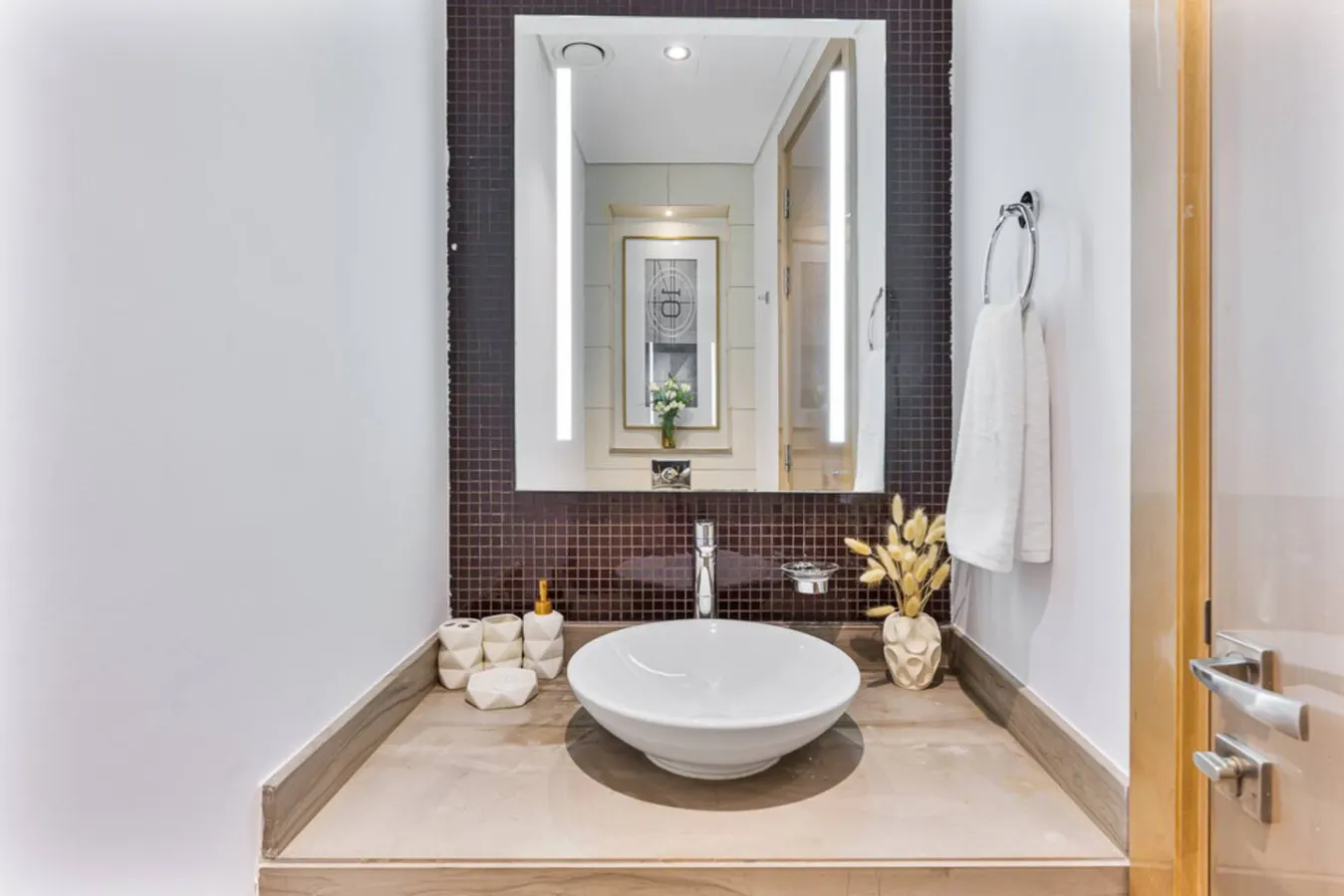 Stylish 1BR in Business Bay Burj Khalifa View 15