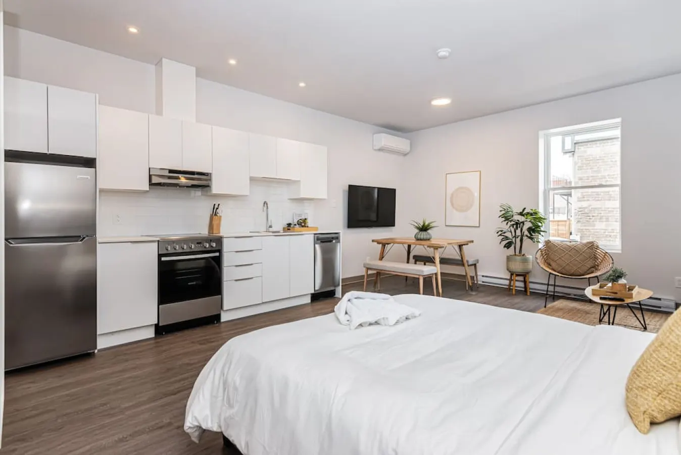 Plateau - Brand New and Perfectly Located Flat in Le Plateau - Unit 6 3