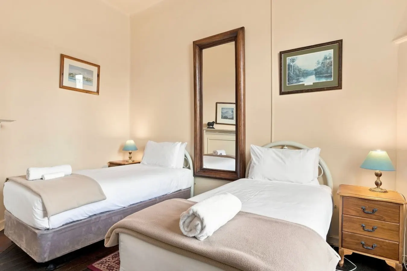 Edinburgh Family Room 9