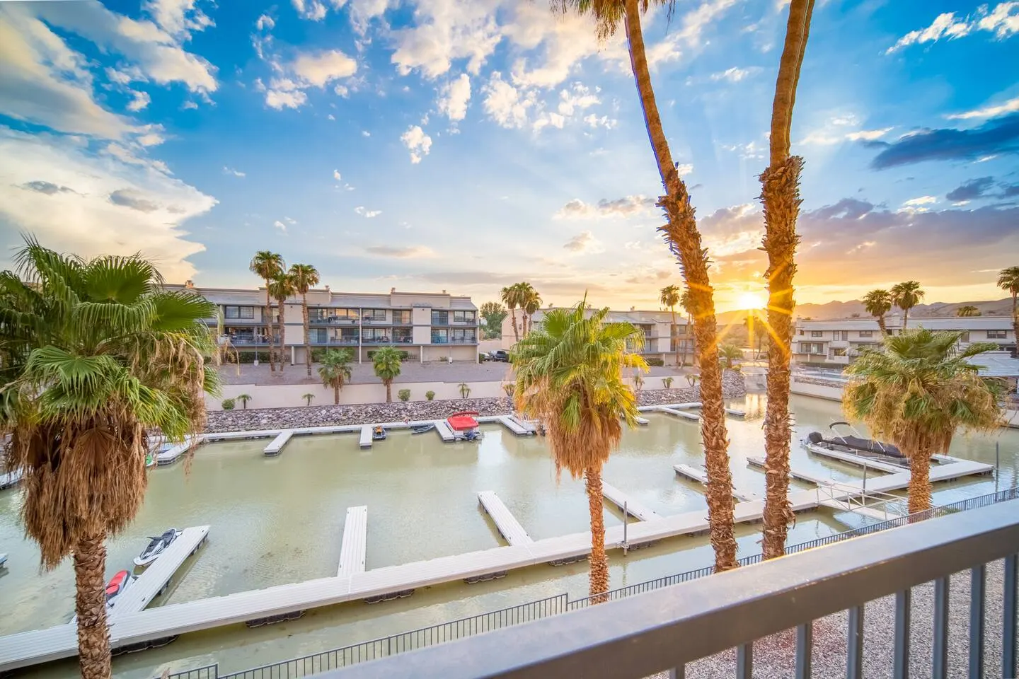 Riverfront Views Sleeps 8 12