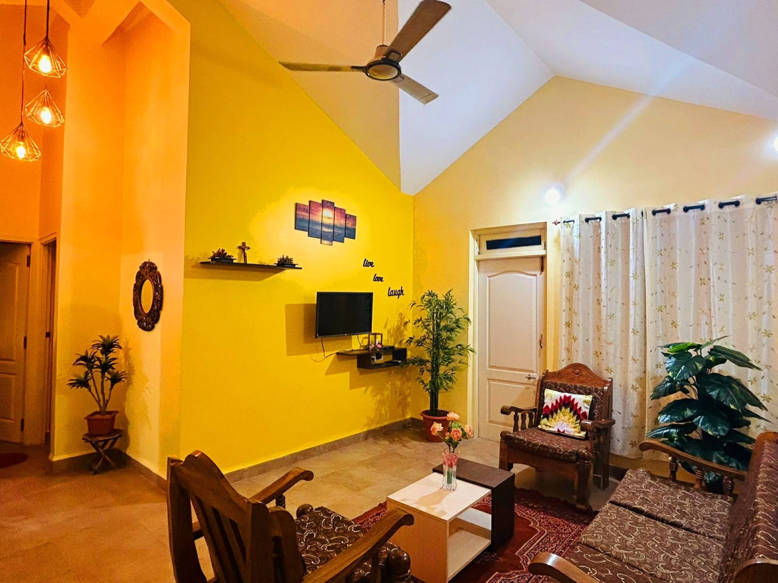 Reev's Homestay: Luxury 2 Bedroom apartment 6