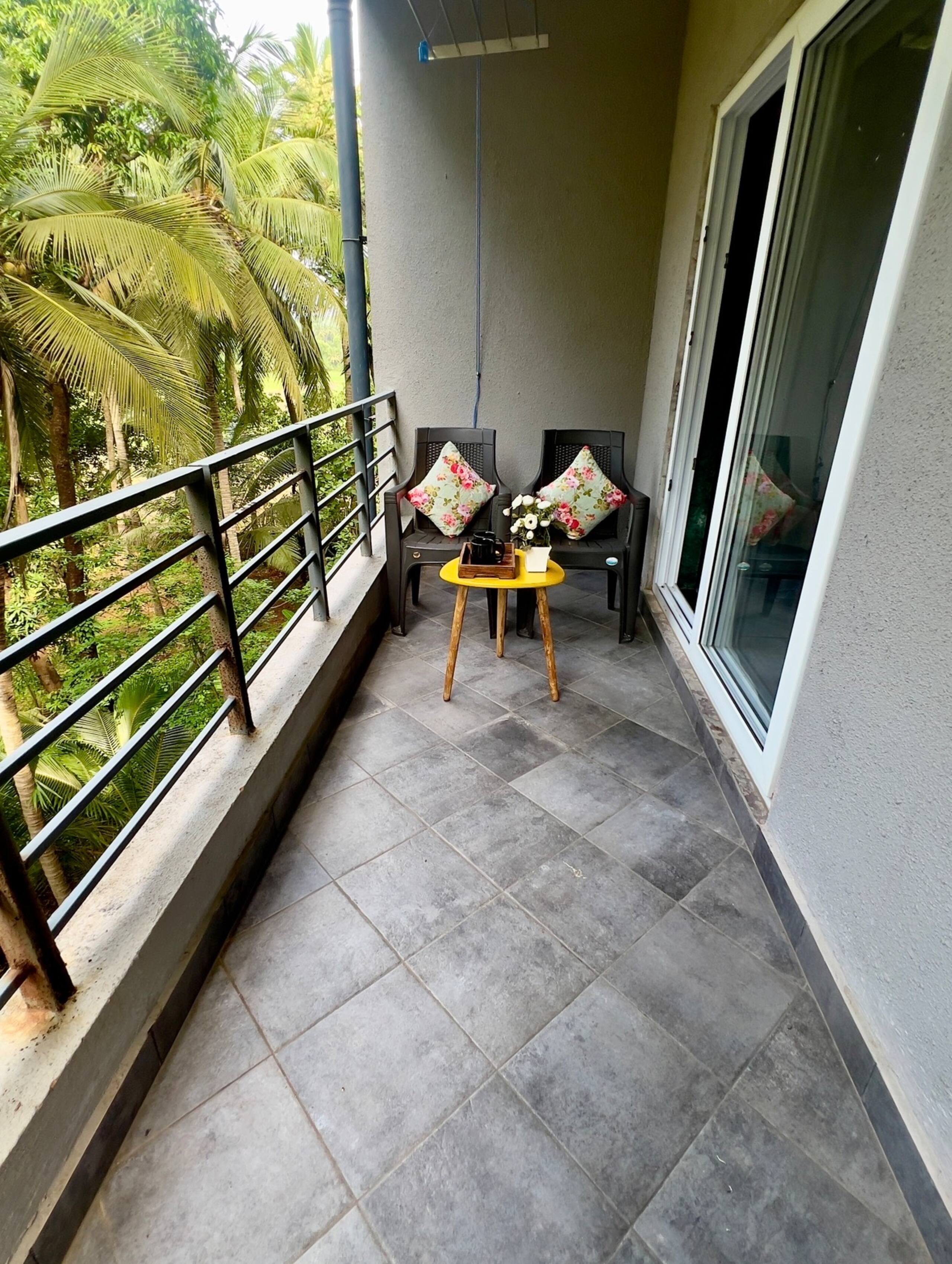 The Cider Goa B |1BHK FullyAC Sleeps 4| Beach3min 8