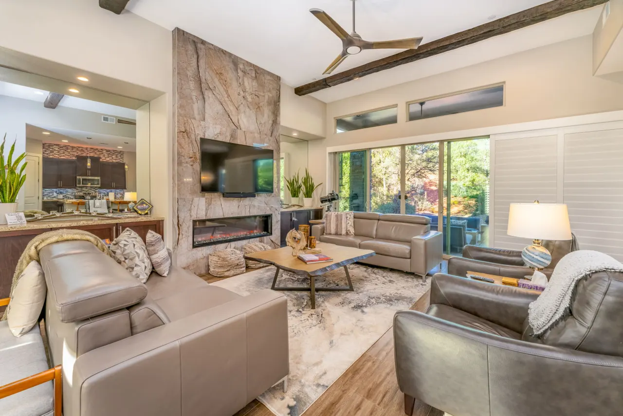 Red Rock Leisure 360° Views, Hot Tub & Rooftop 2
