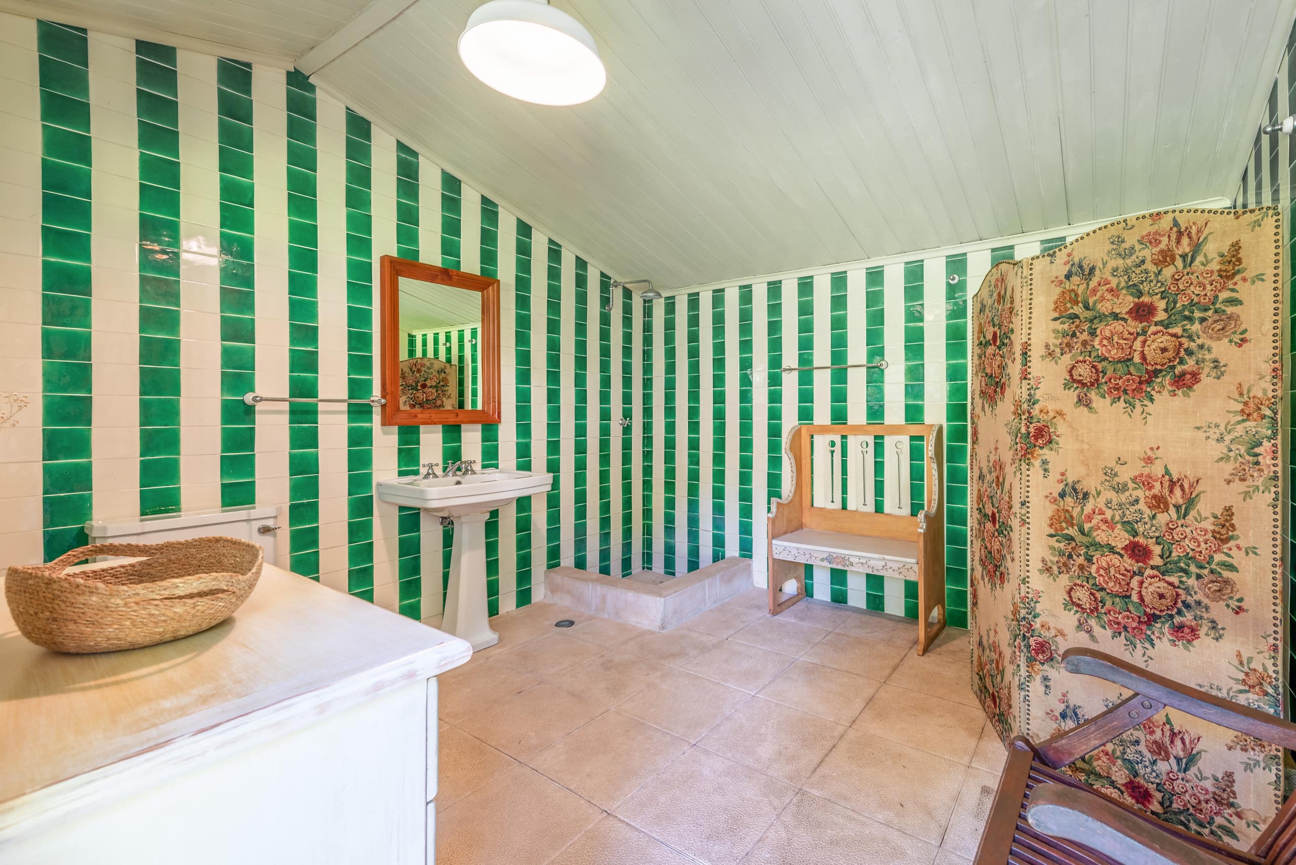 Villa with Luxury Garden in Sintra 28