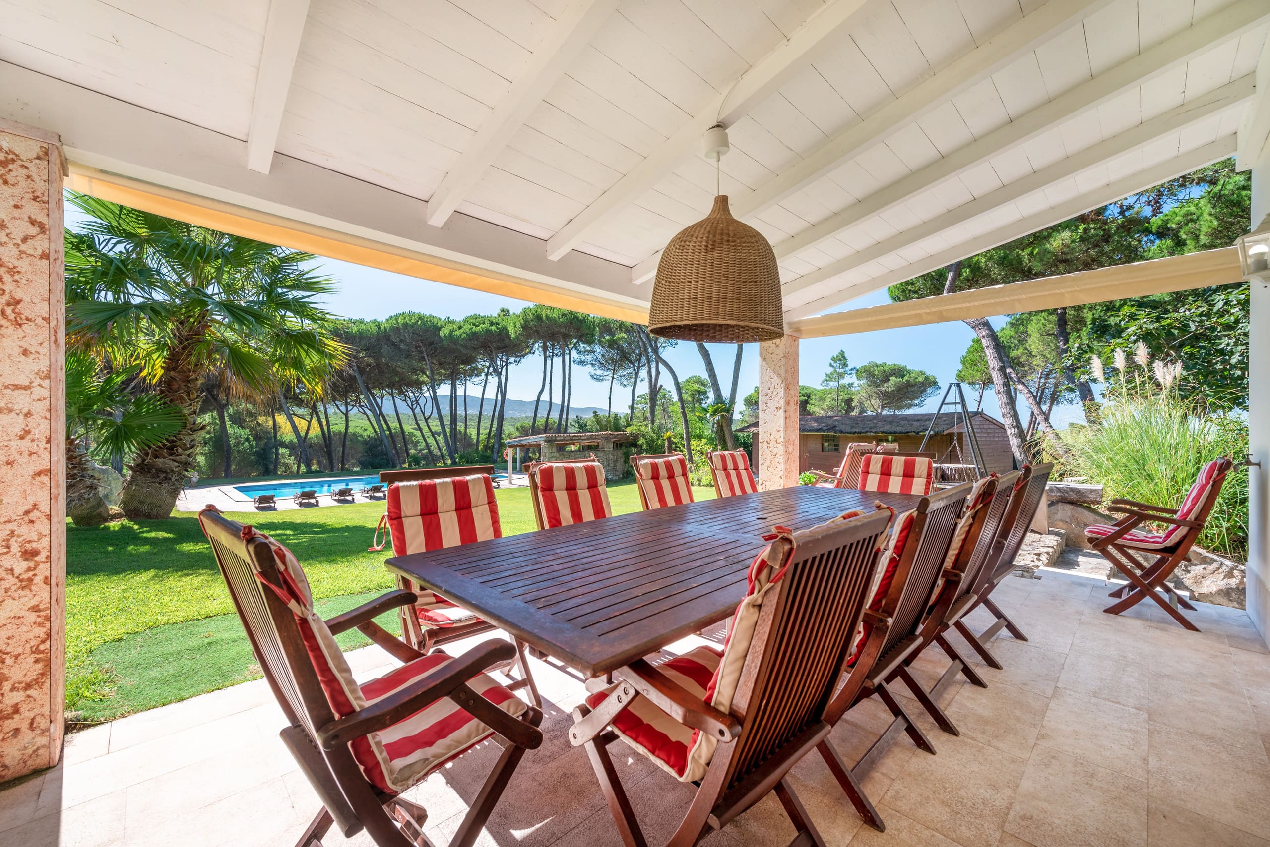 Villa with Luxury Garden in Sintra 4