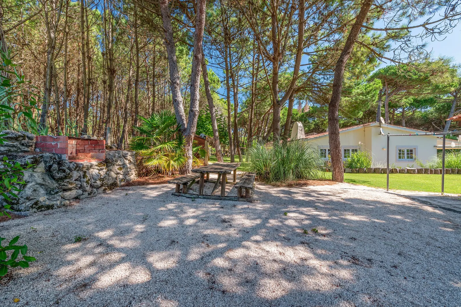 Villa with Luxury Garden in Sintra 38