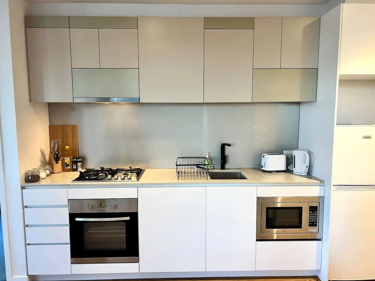 Two Urban Apartments – Melbourne CBD 20