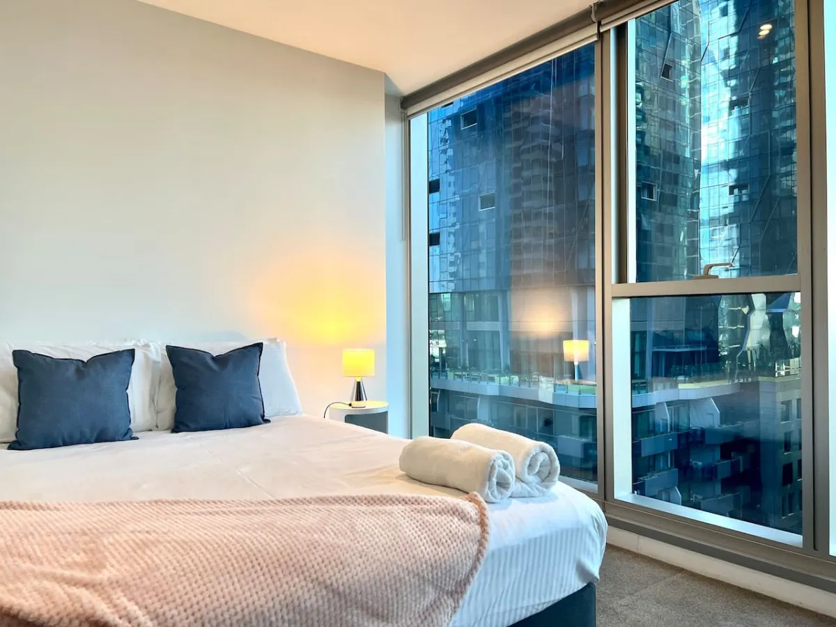 Two Urban Apartments – Melbourne CBD 5