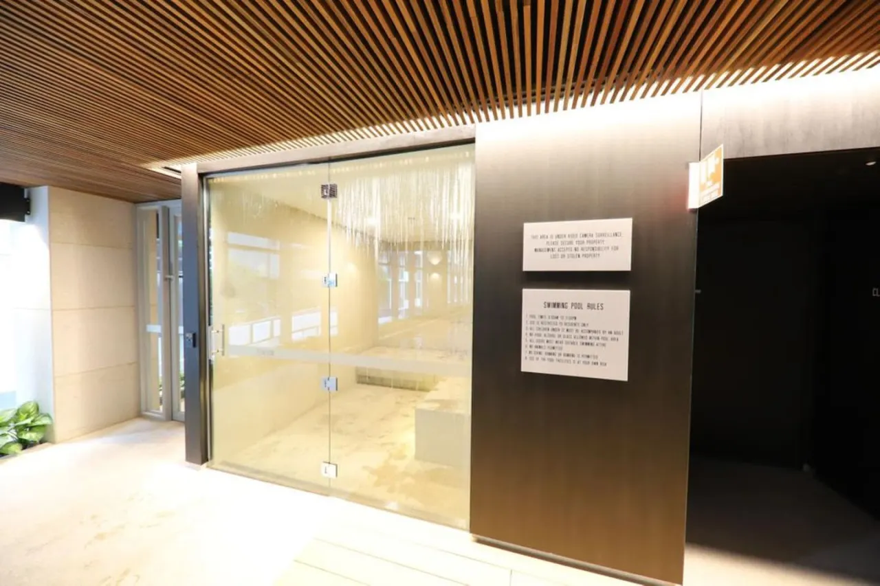 Two Urban Apartments – Melbourne CBD 7