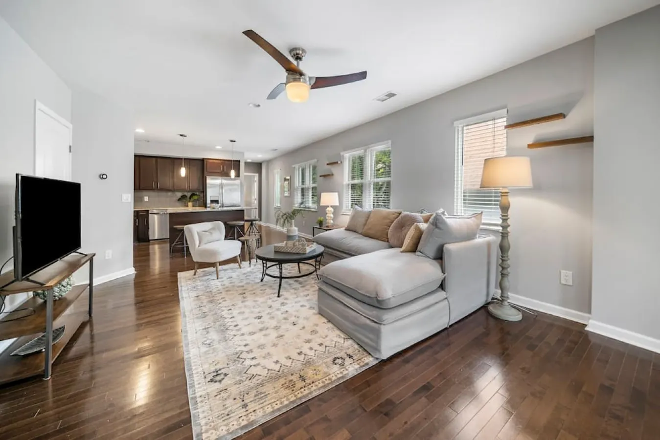 Stylish 2BR near City Center OTR, UC, Zoo 8