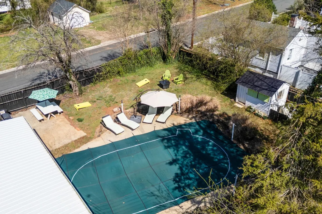 POOL + HOT TUB Quaint Cottage in heart of LYH 19