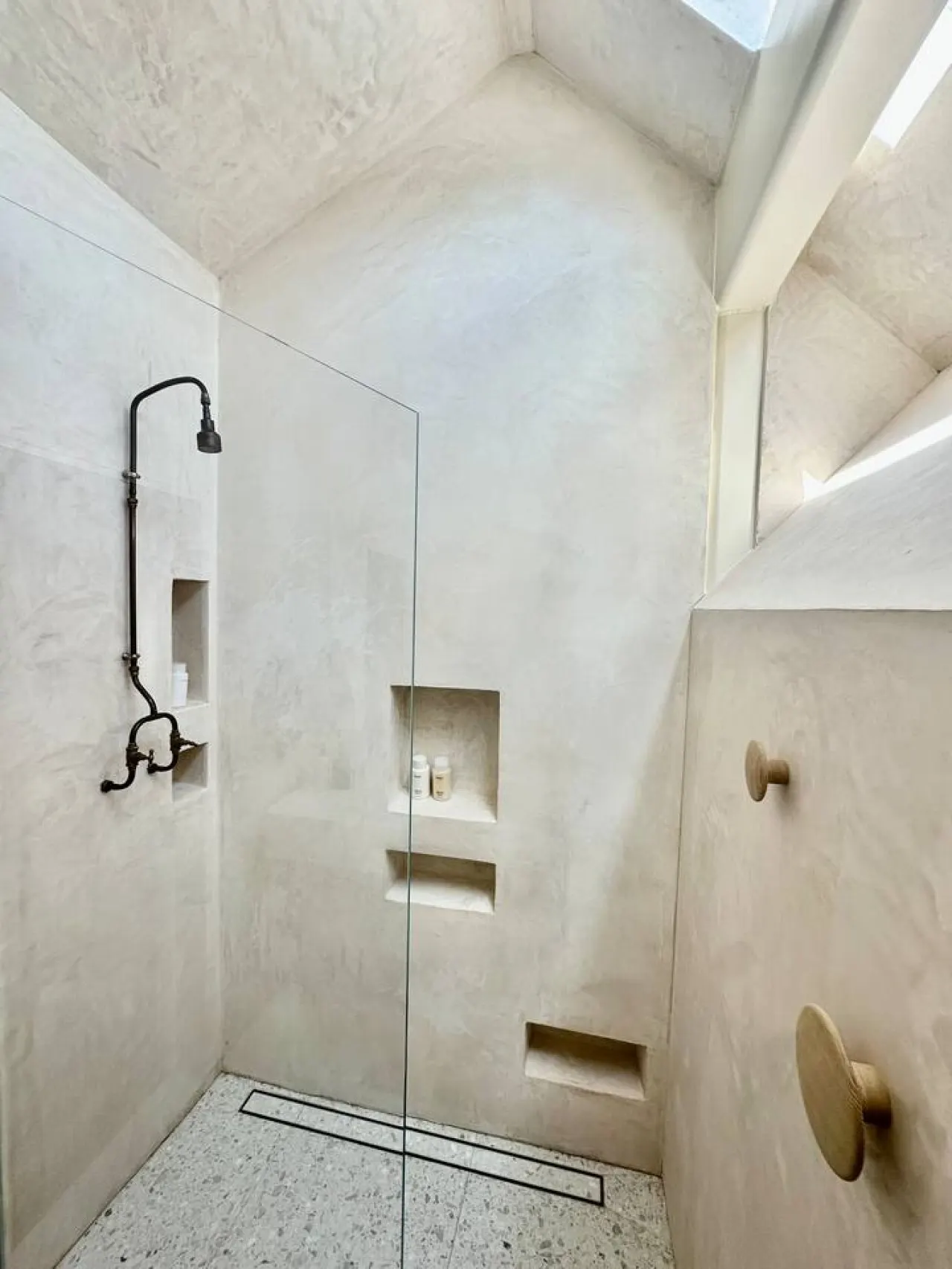 Award winning treehouse retreat in East Austin 10