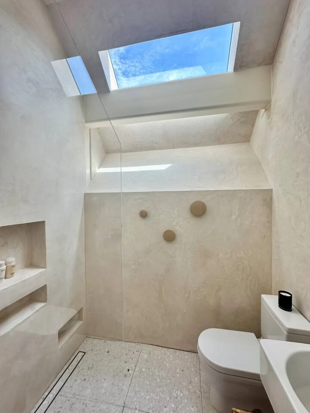Award winning treehouse retreat in East Austin 11
