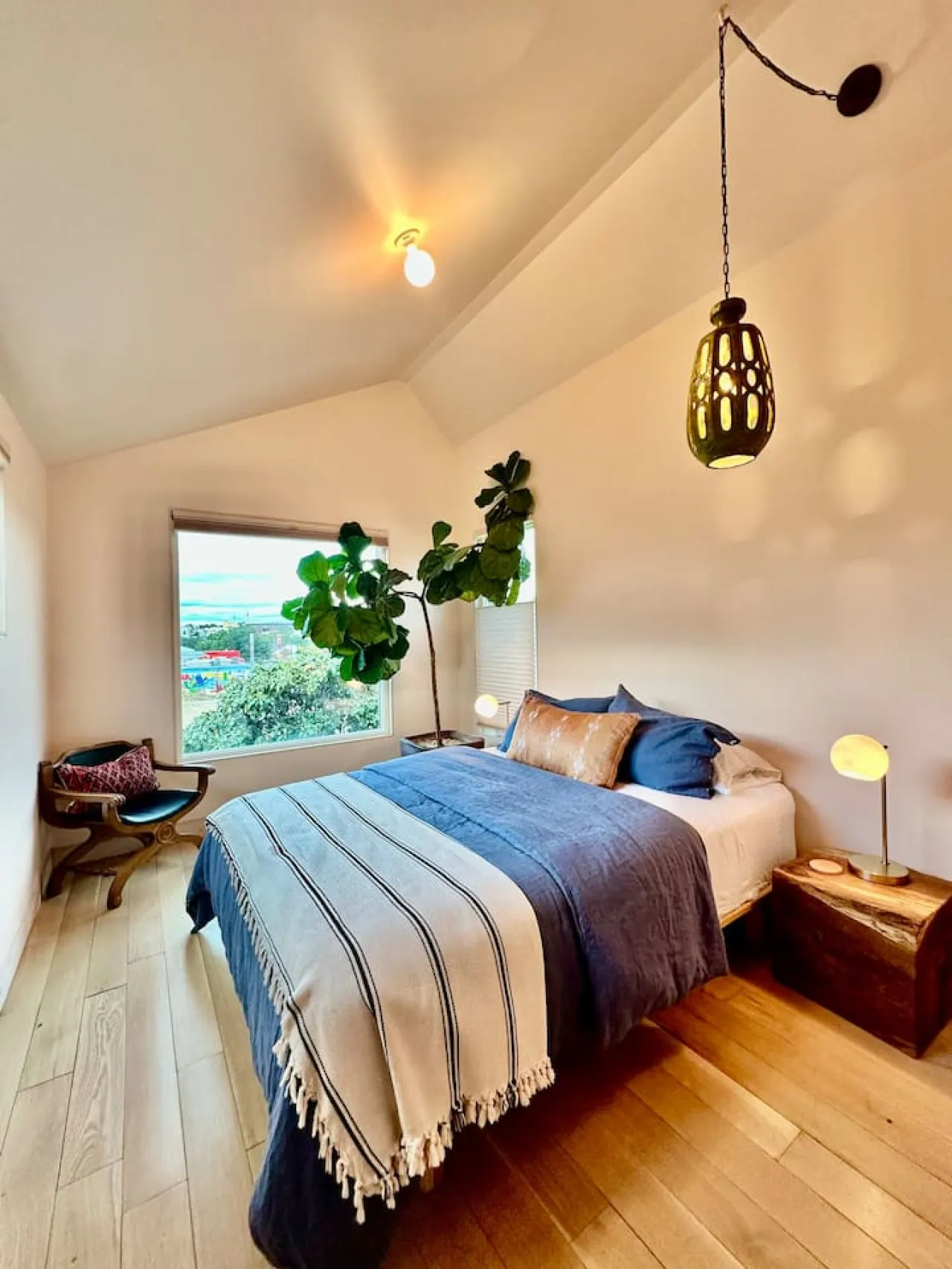 Award winning treehouse retreat in East Austin 20