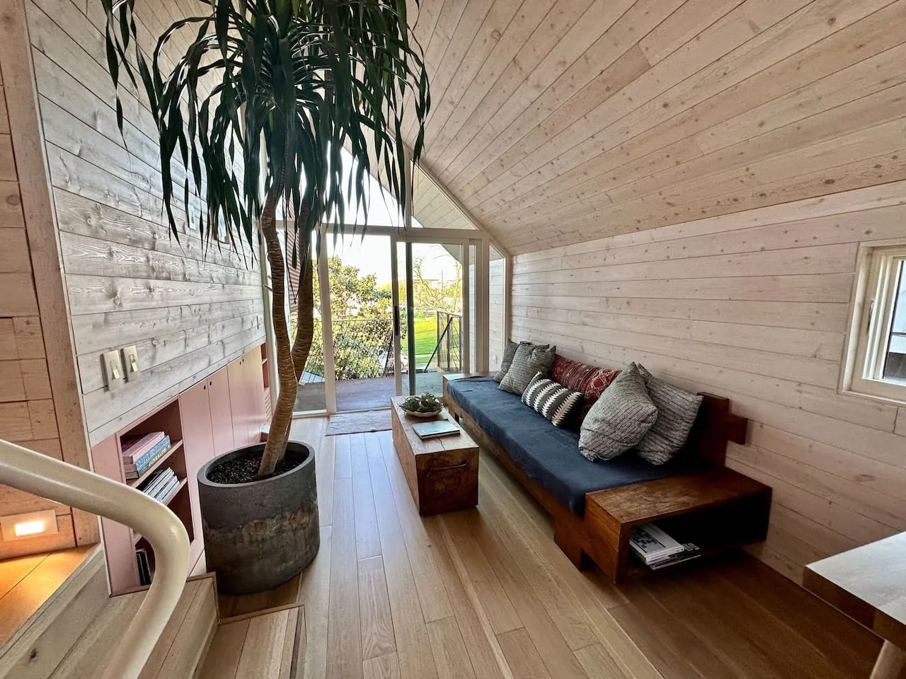 Award winning treehouse retreat in East Austin — photo 5