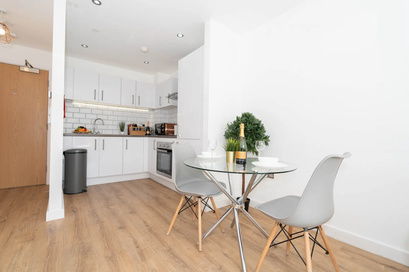 Modern City Centre Apartment - JQ - Fast WiFi 11