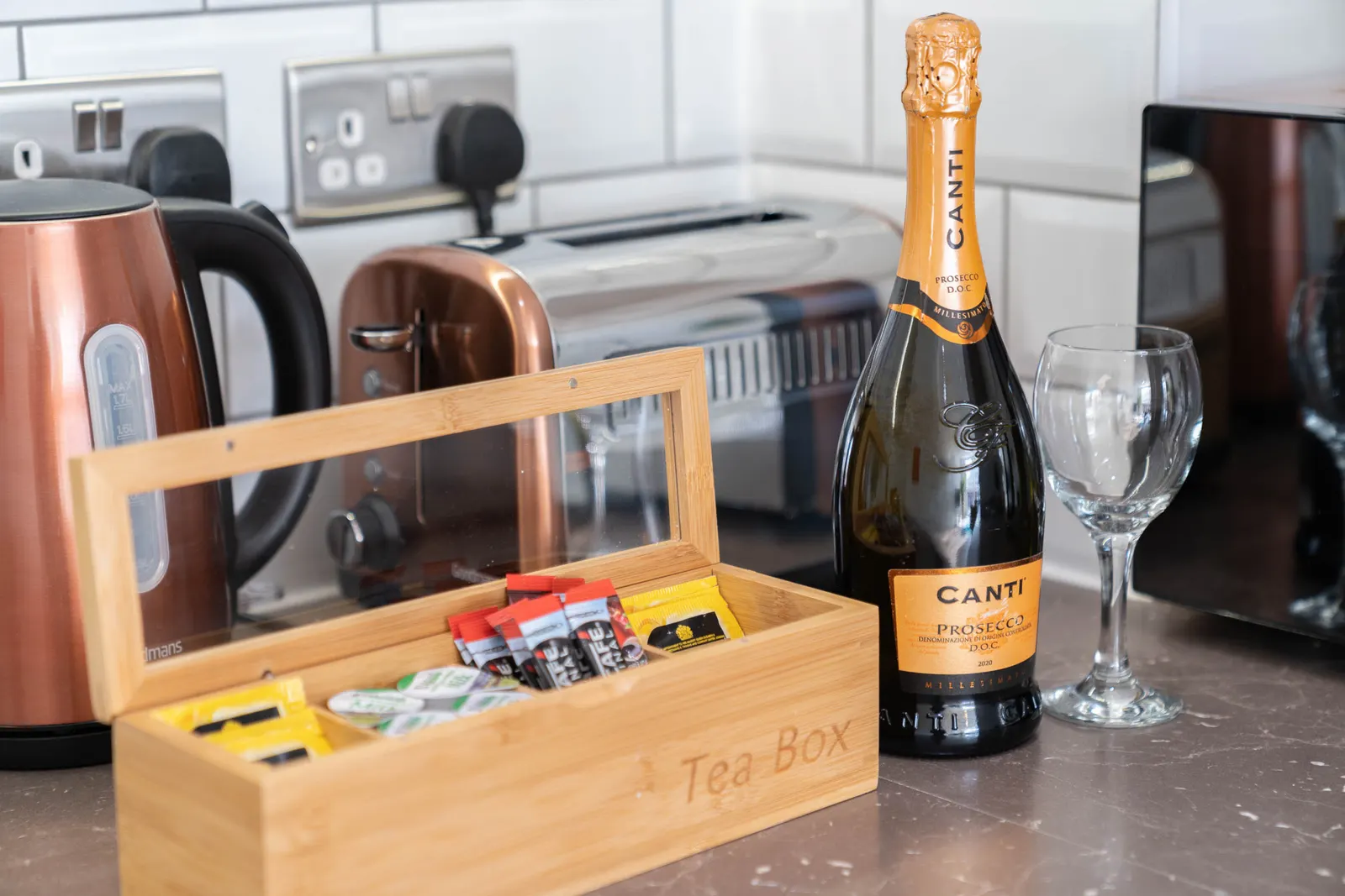 Modern City Centre Apartment - JQ - Fast WiFi 12