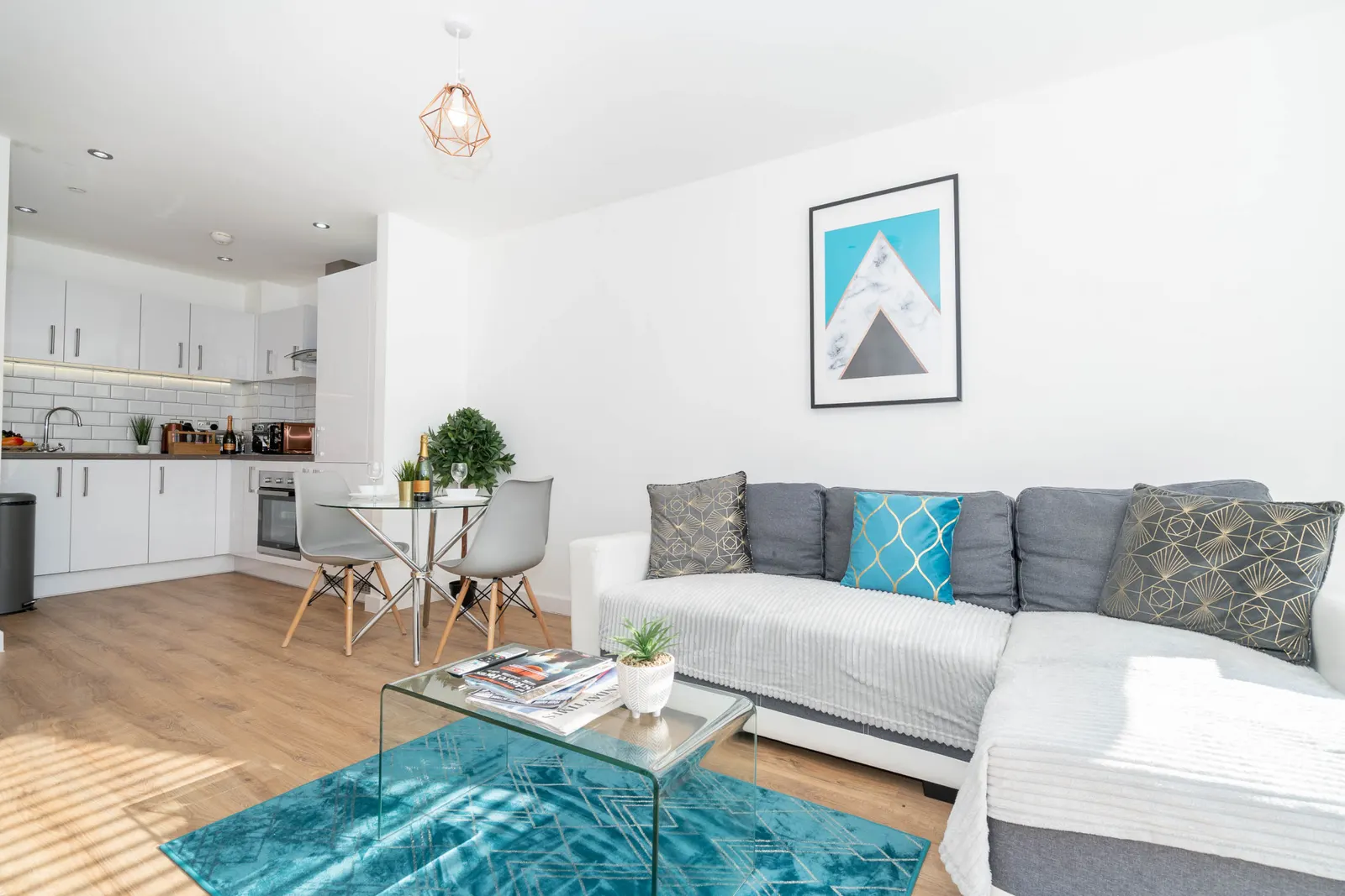 Modern City Centre Apartment - JQ - Fast WiFi 13