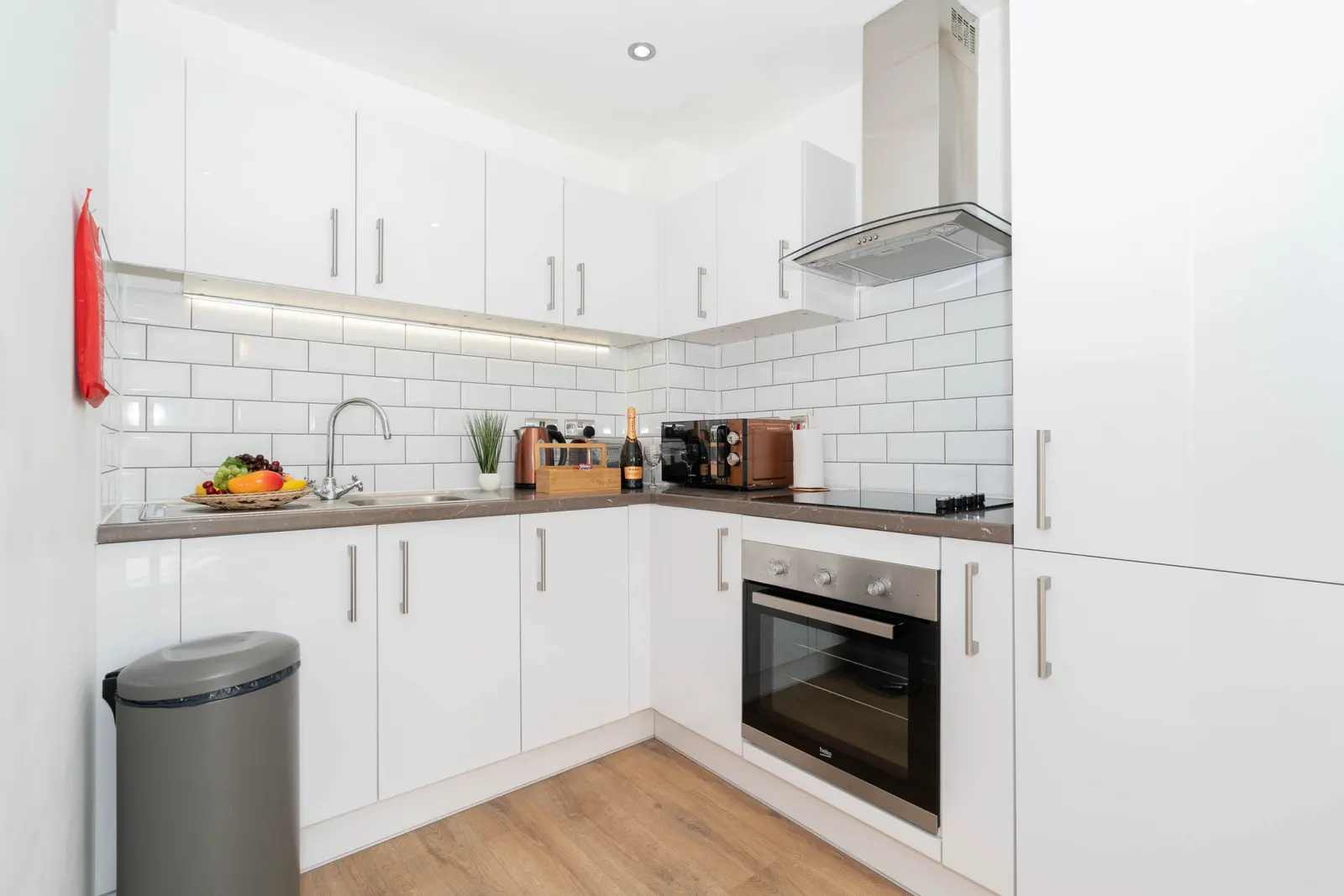 Modern City Centre Apartment - JQ - Fast WiFi — photo 5