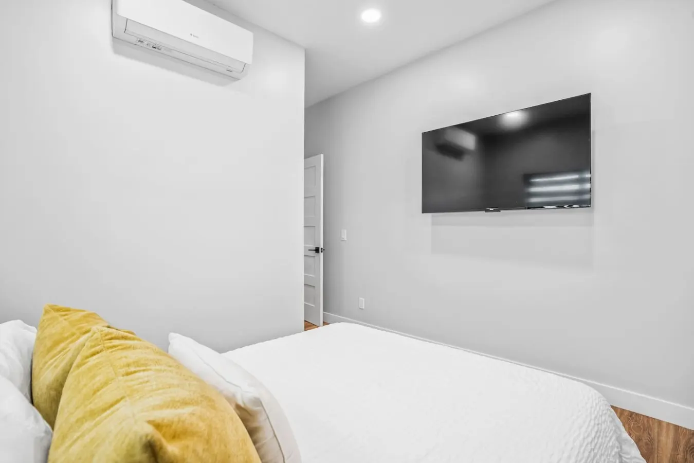 2BR-Golden Hill, Cozy+Games, Driveway Parking 17