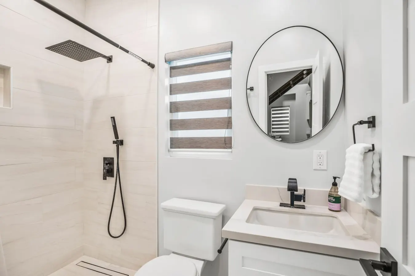 2BR-Golden Hill, Cozy+Games, Driveway Parking 19
