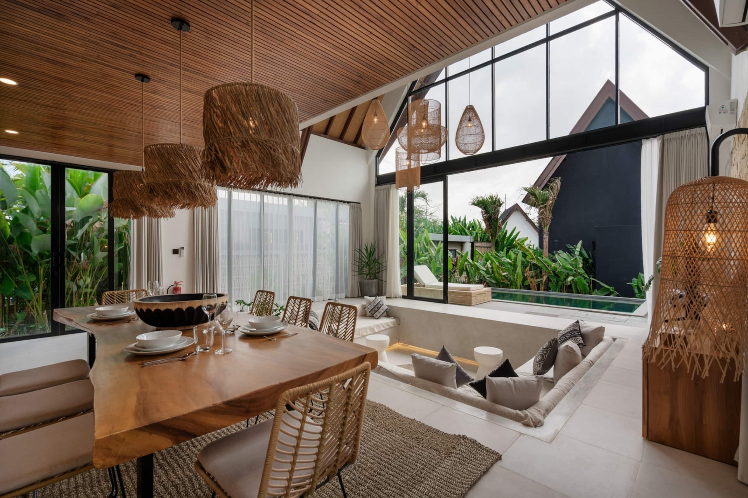 Tukad Hut - 2BR Glass-Frame Pool Villa, Canggu 12