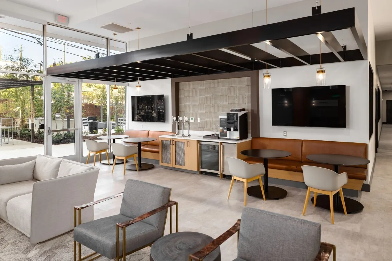 The Foundry Studio Downtown Retreat St2 16