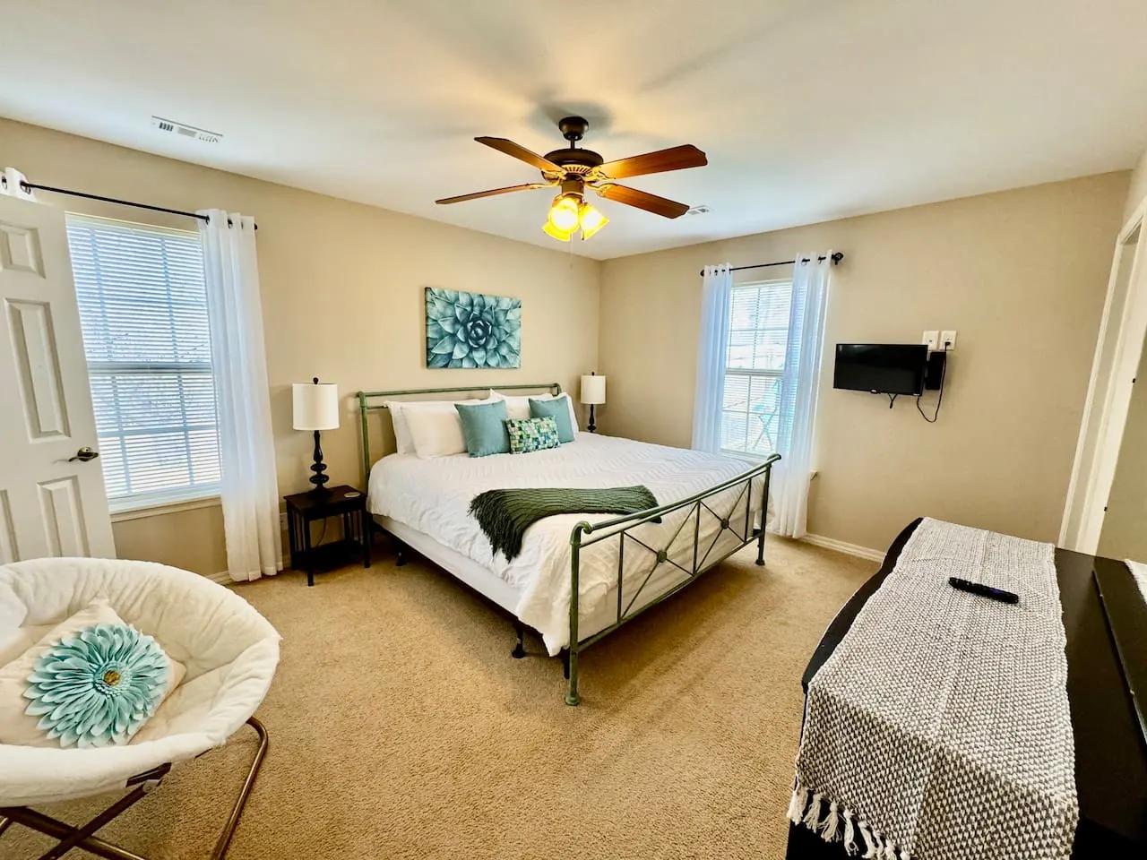 Cozy Corner Cottage 10