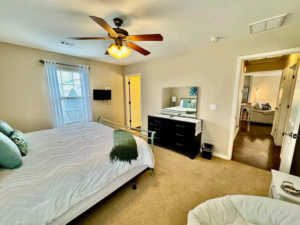 Cozy Corner Cottage 11