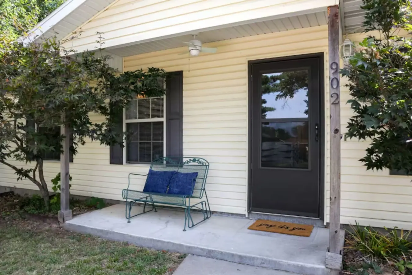 Cozy Corner Cottage 19