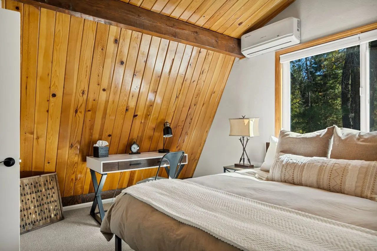 National Forest View Chalet, Mins 2 MTN & Hot Tub 18