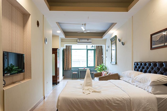 Spacious Goan-style sea-facing Room 10