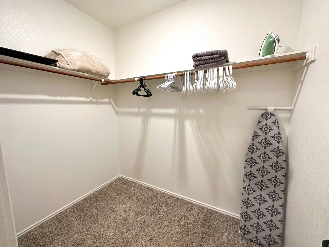 Amazing Gem in North Austin - 10PPL, Fully Stocked 16
