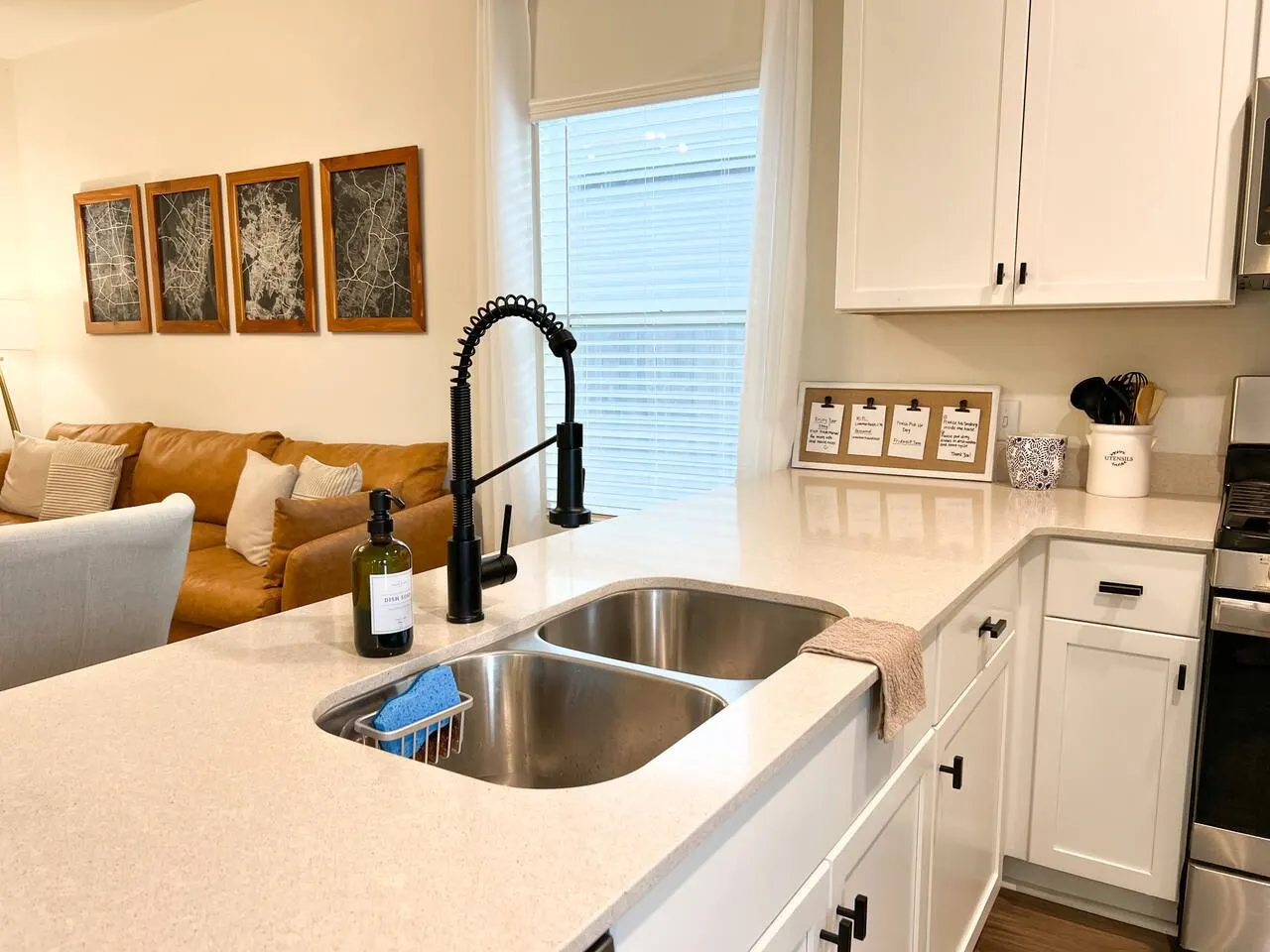 Amazing Gem in North Austin - 10PPL, Fully Stocked 8