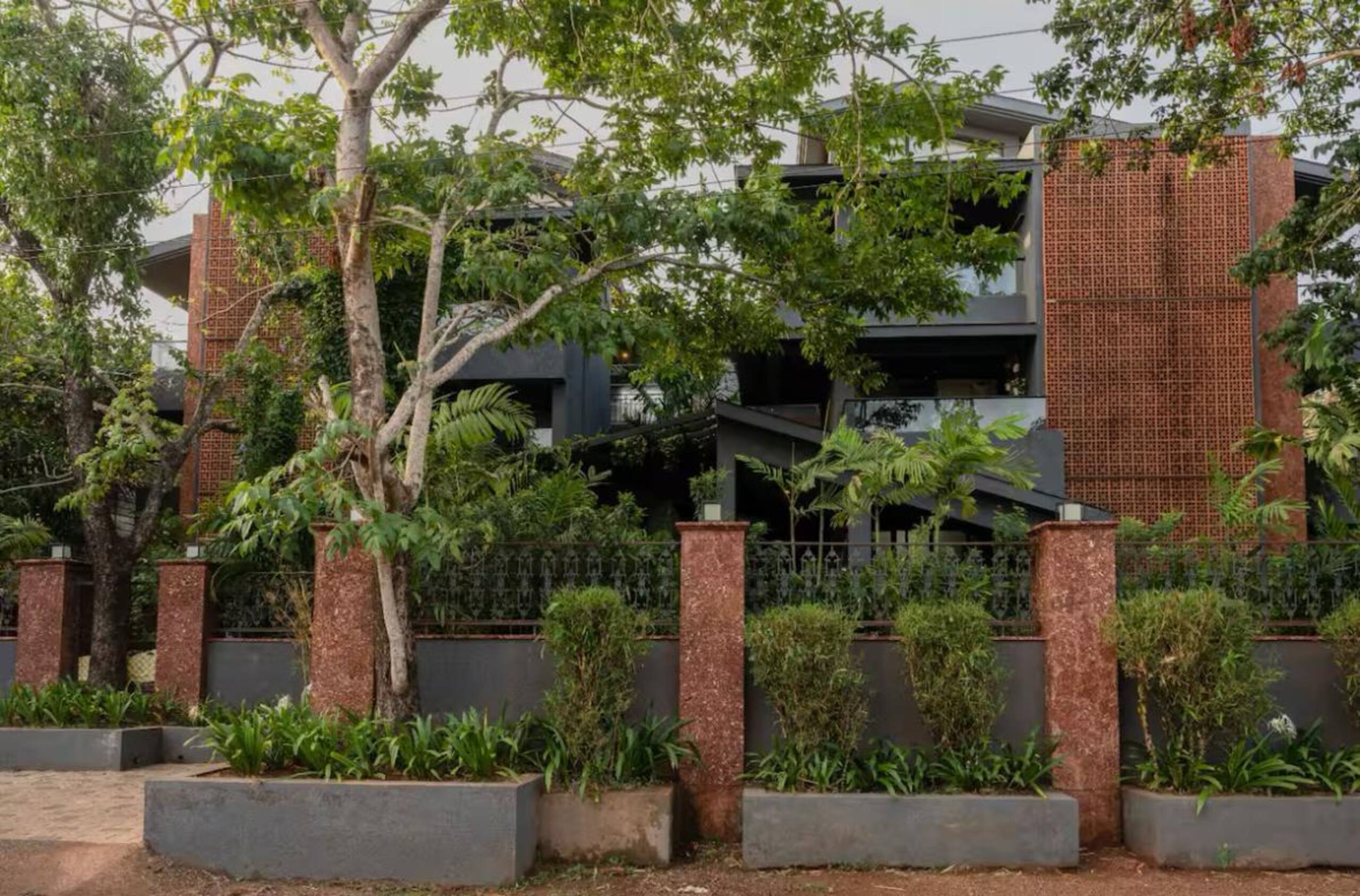 Sereno Siesta 2bhk cosy apt w/balcony swing & pool 38